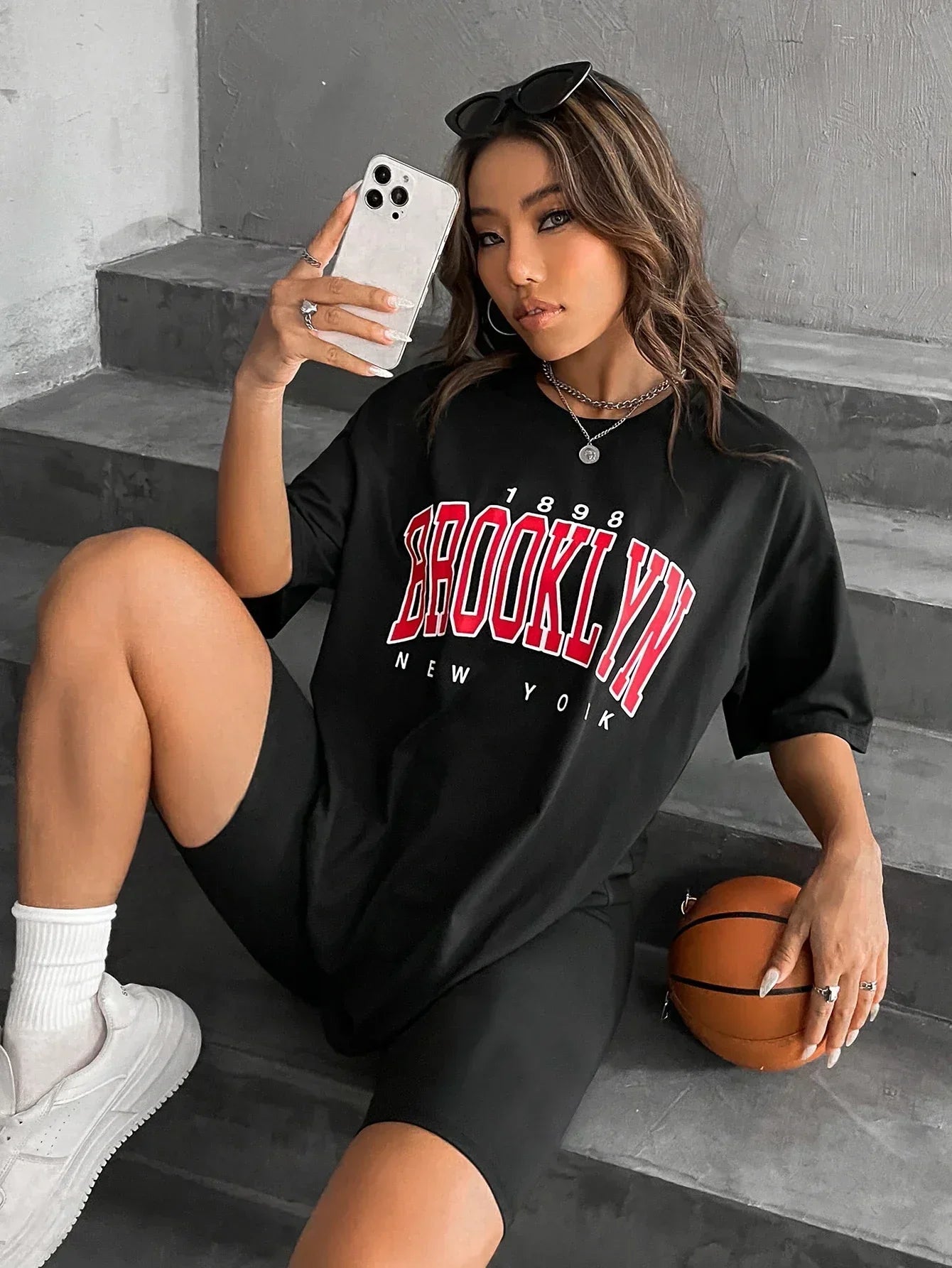Onyx Athlete – Brooklyn 1898 Oversized Heritage Tee